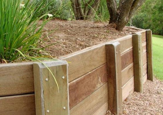 wood retaining wall corner